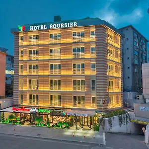 Boursier 1 & Отель